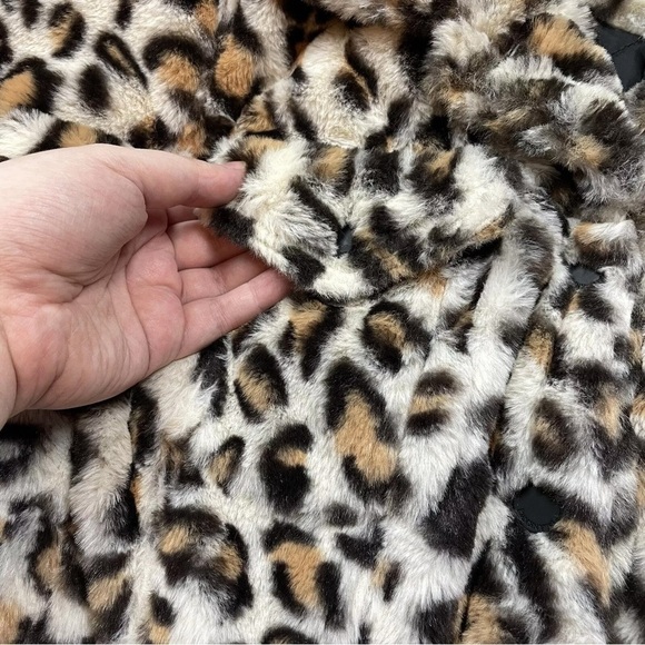 Blank NYC Animal Leopard Print Faux Fur Shearling Cozy Trucker Jacket Size XS - Picture 4 of 8